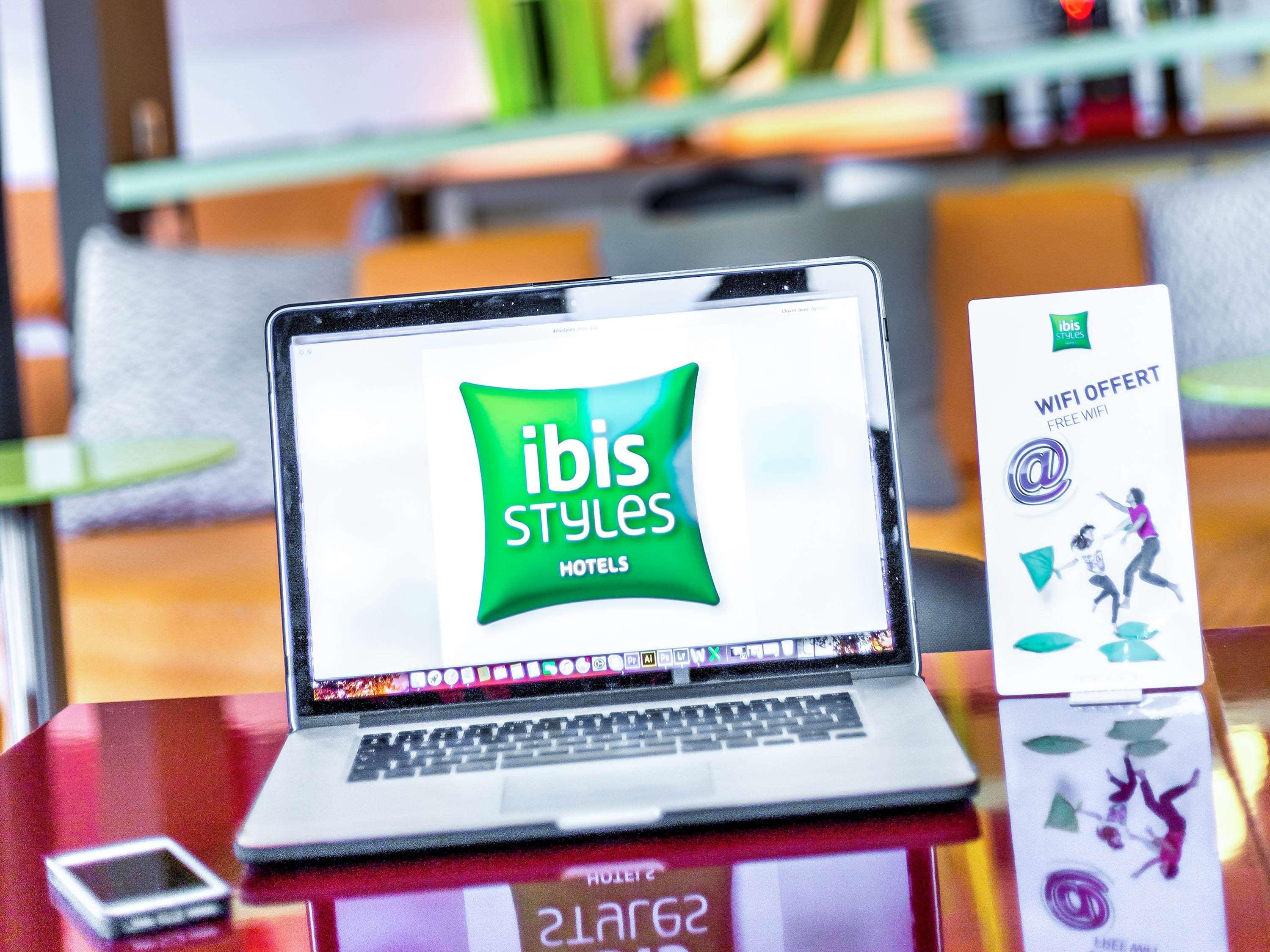 Ibis Styles Bayonne Hotel Bagian luar foto