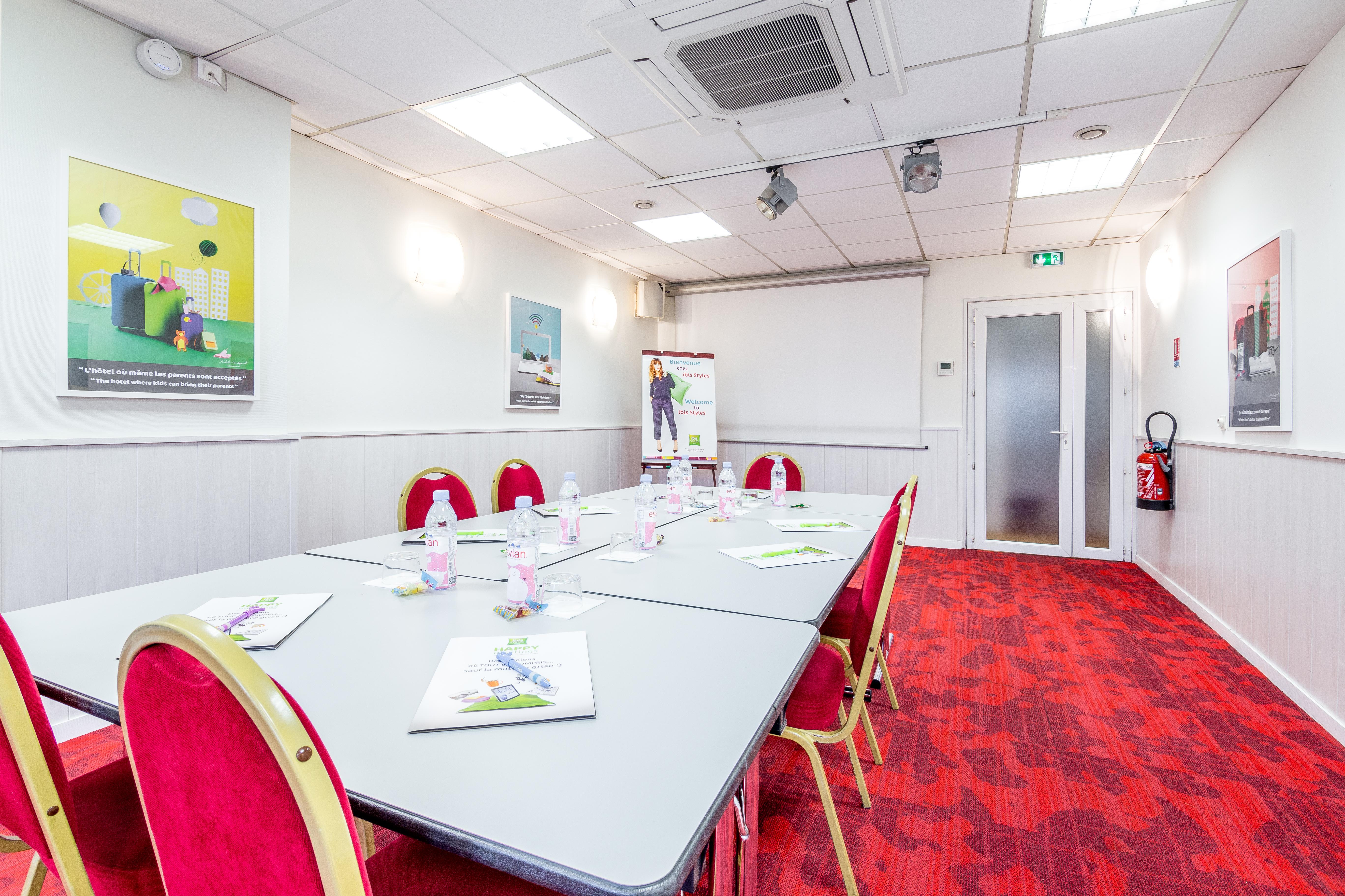 Ibis Styles Bayonne Hotel Bagian luar foto