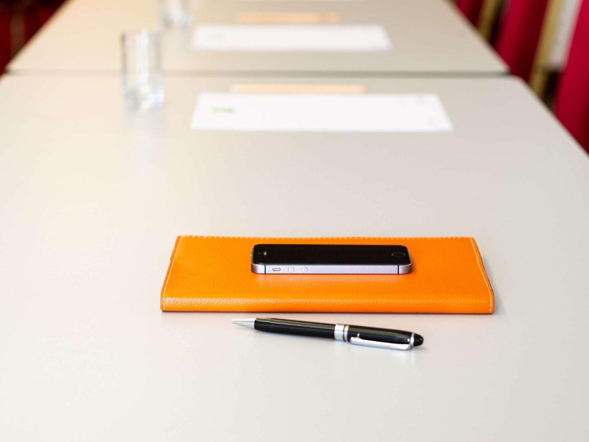 Ibis Styles Bayonne Hotel Bagian luar foto